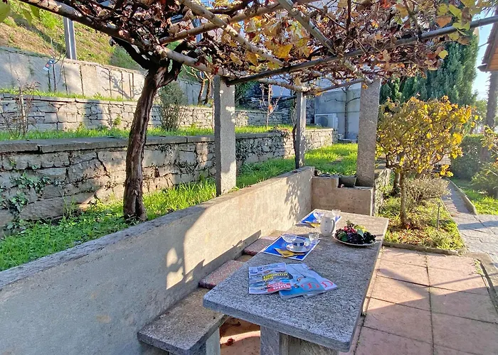 Casa Nido Di Rondine By Holap Sa شقة Agarone